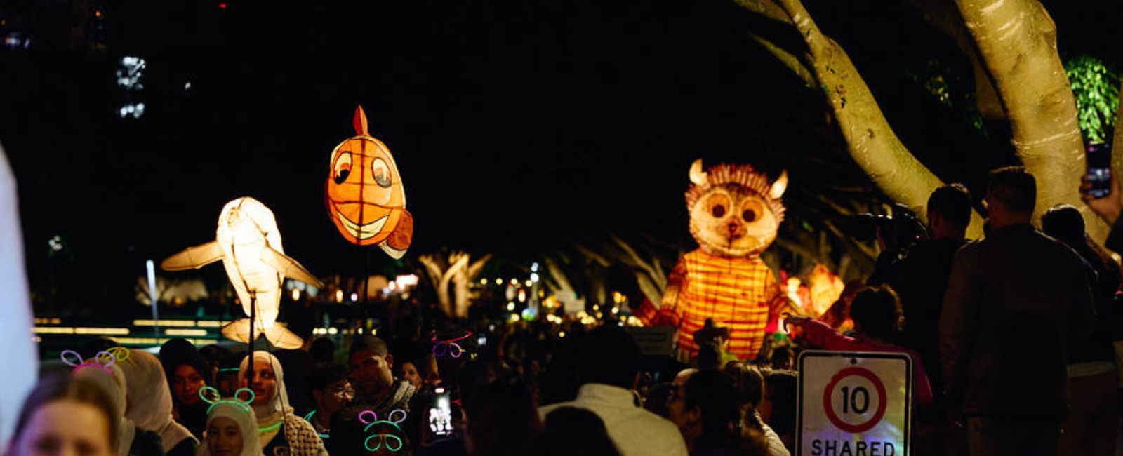 Lanterns in the LUMINOUS parade